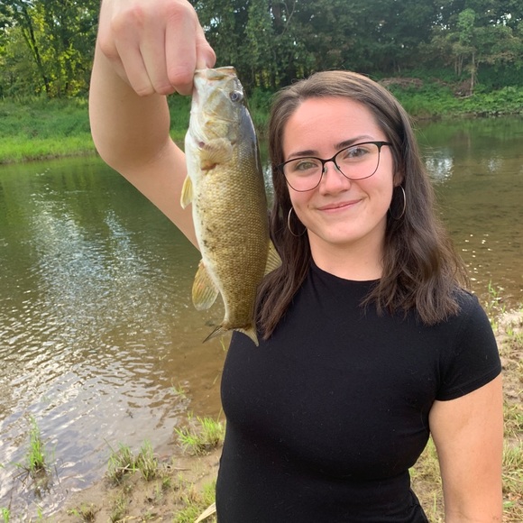 Meet your Posher, Tiffany! - Picture 4 of 10